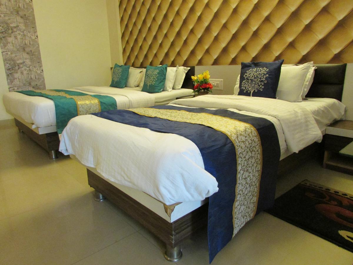 Hotel Neelkanth Residency Gandhinagar Exterior photo